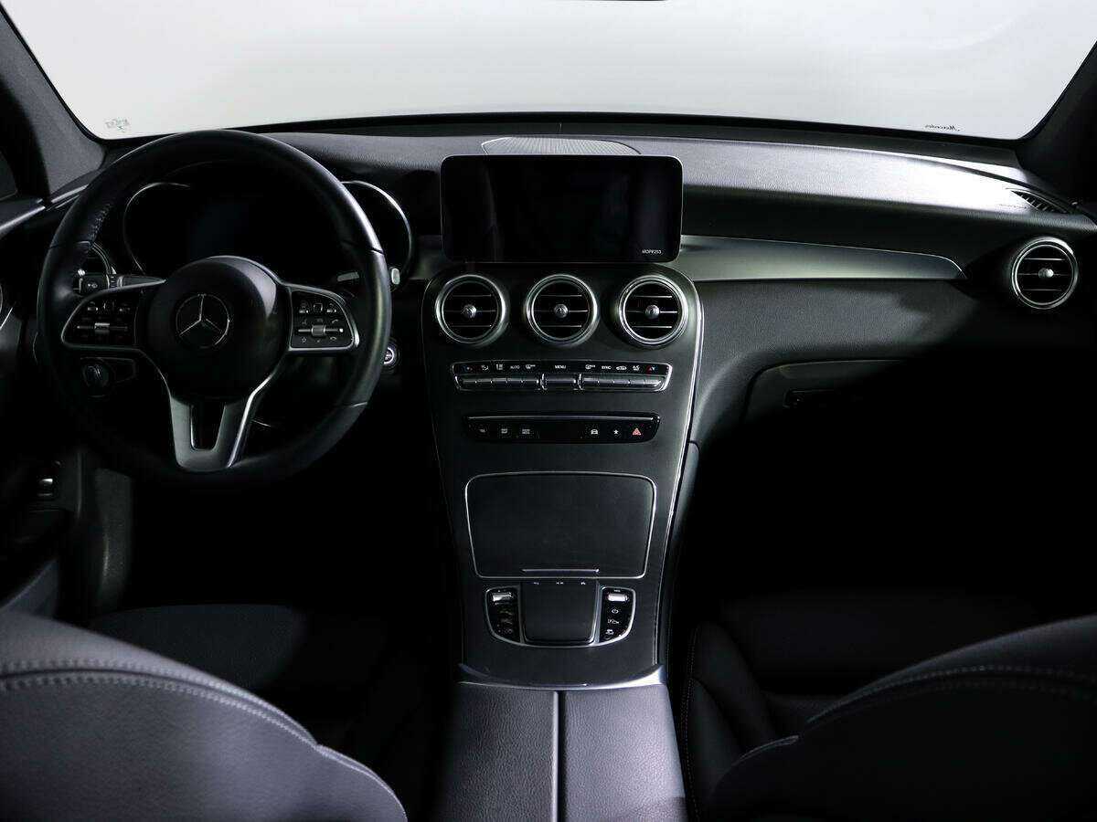 Mercedes-Benz GLC Coupe 2020 года с пробегом. Фото: #9