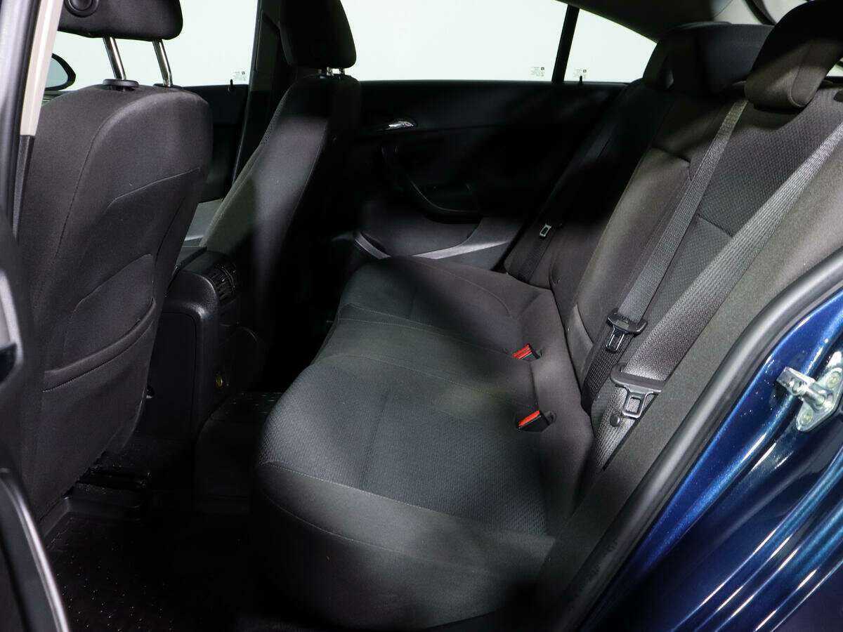 Б/У Опель Инсигния 2014 года. Фото: #7