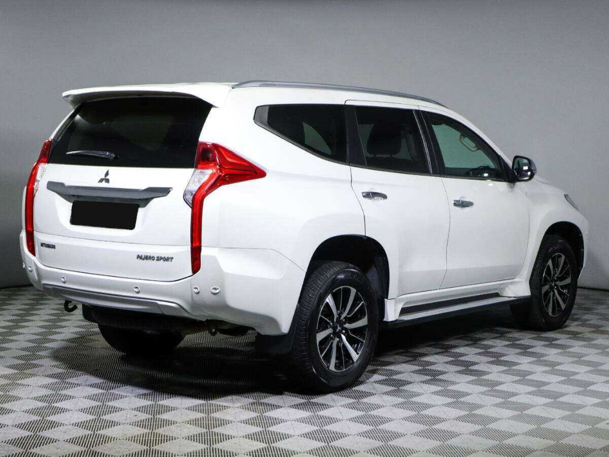 Mitsubishi Pajero Sport 2018 года с пробегом. Фото: #1