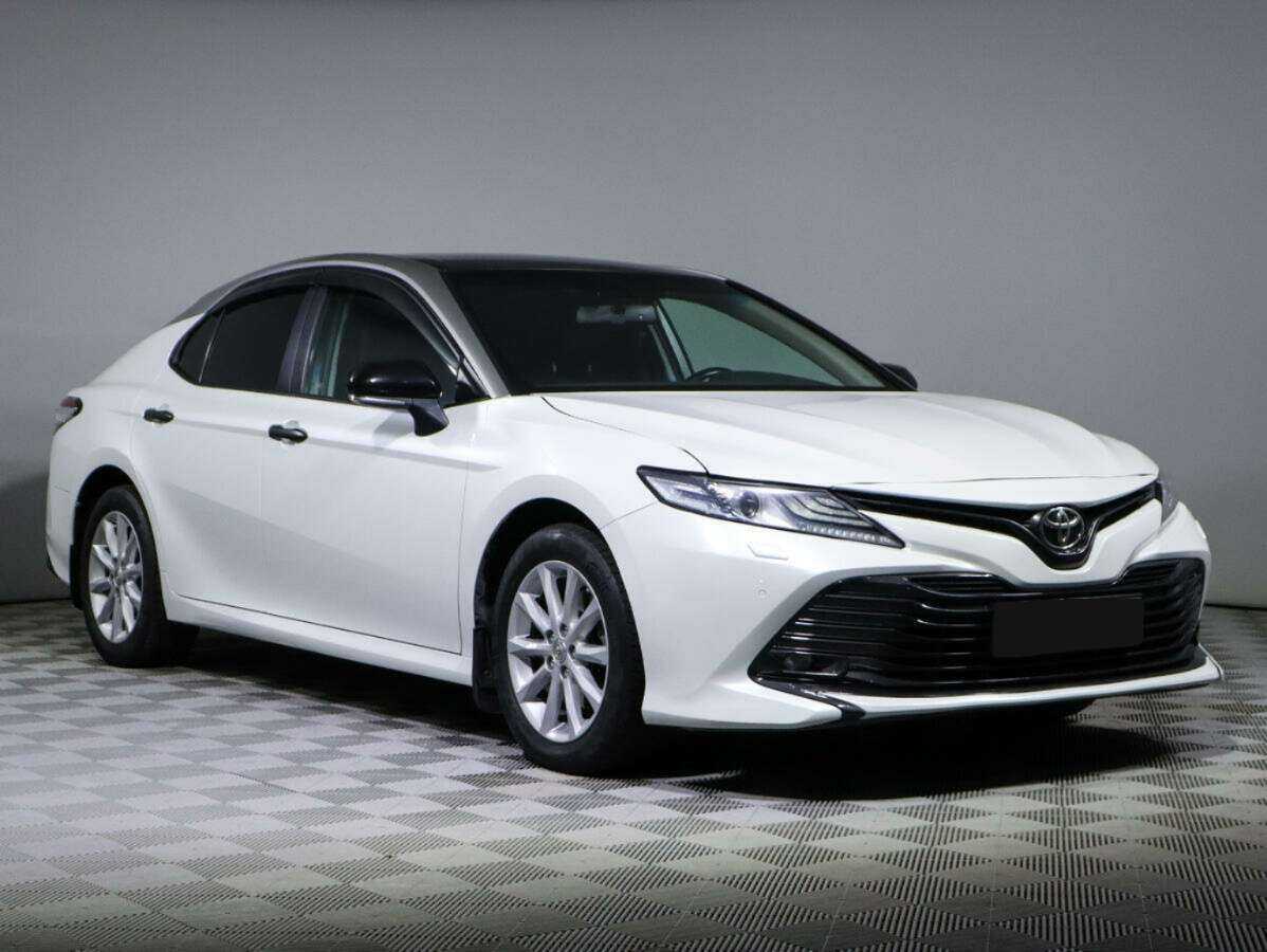 Toyota Camry 2019 года с пробегом. Фото: #2