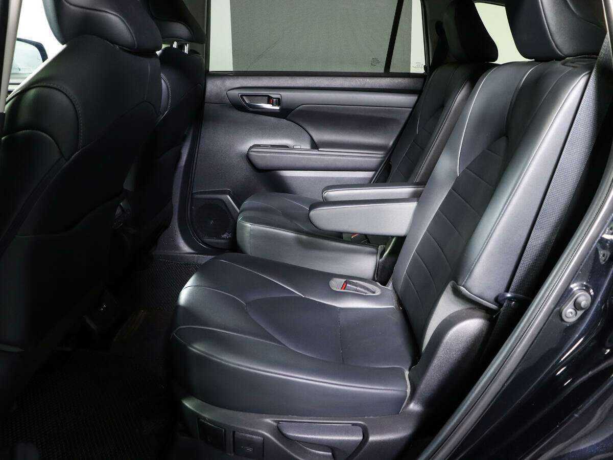 Toyota Highlander 2020 года с пробегом. Фото: #10