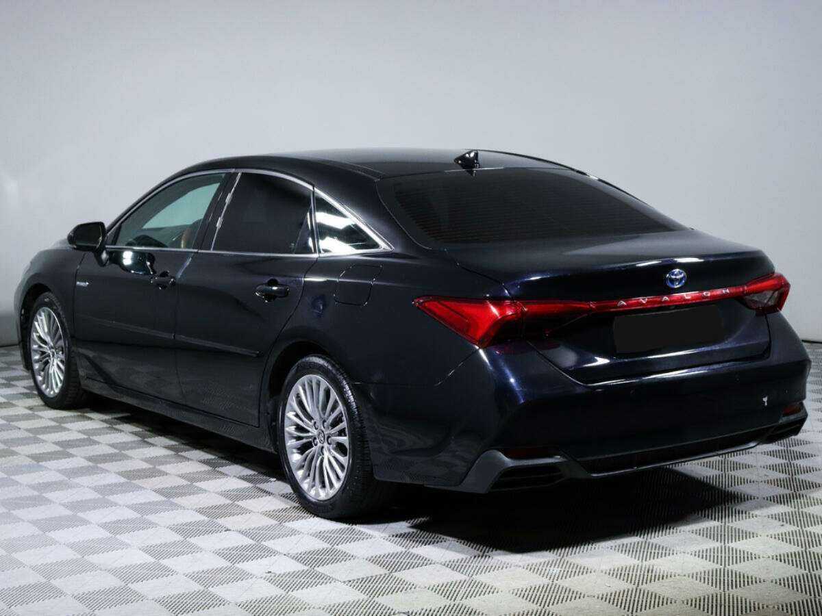 Toyota Avalon 2018 года с пробегом. Фото: #6