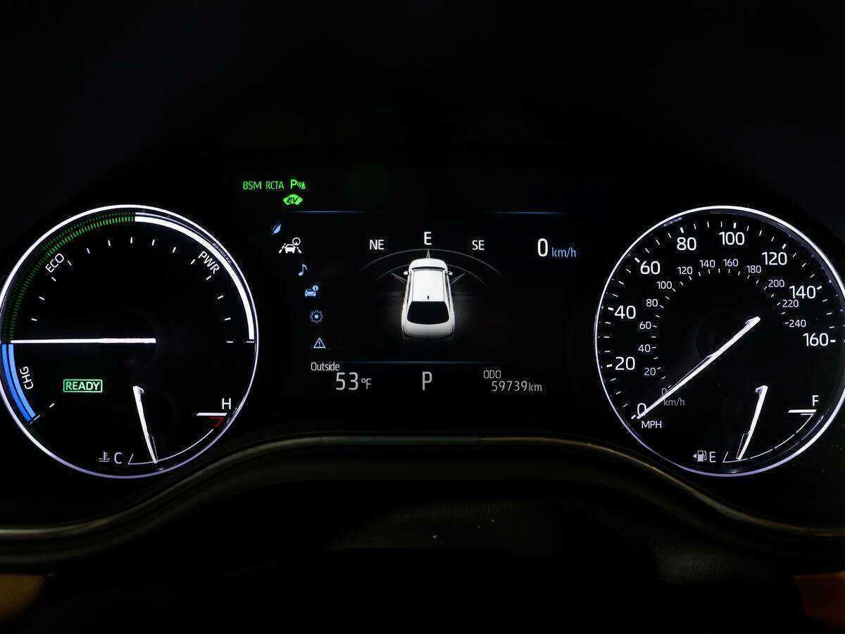 Toyota Avalon 2018 года с пробегом. Фото: #10