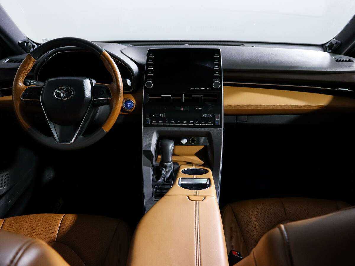 Toyota Avalon 2018 года с пробегом. Фото: #11