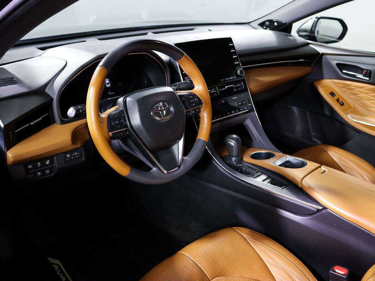 Toyota Avalon 2018 года с пробегом. Фото: #13
