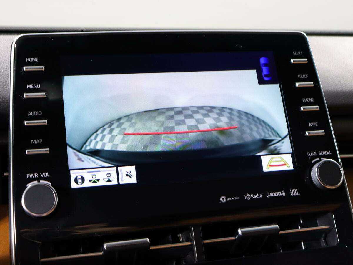 Toyota Avalon 2018 года с пробегом. Фото: #14