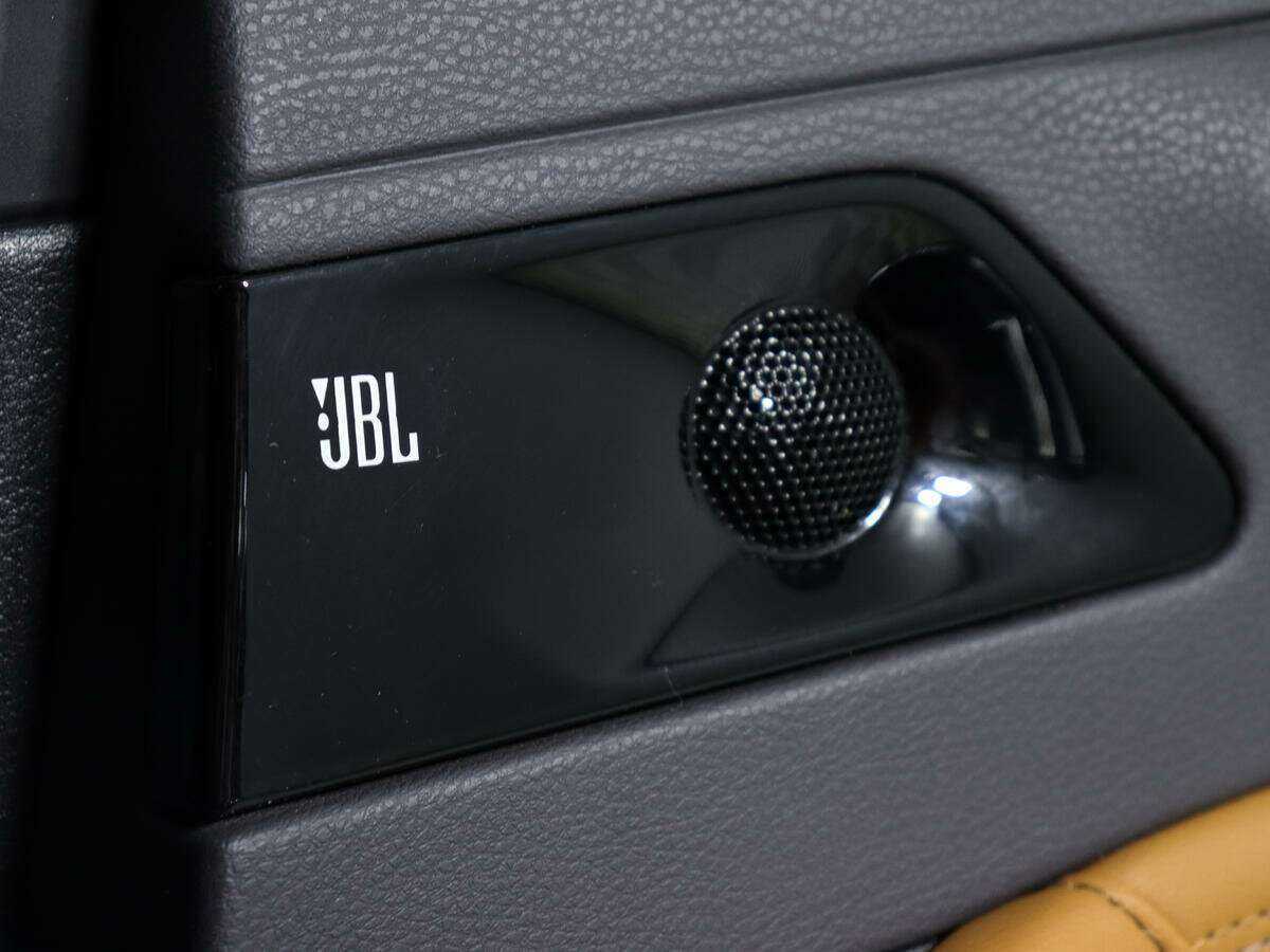 Toyota Avalon 2018 года с пробегом. Фото: #15