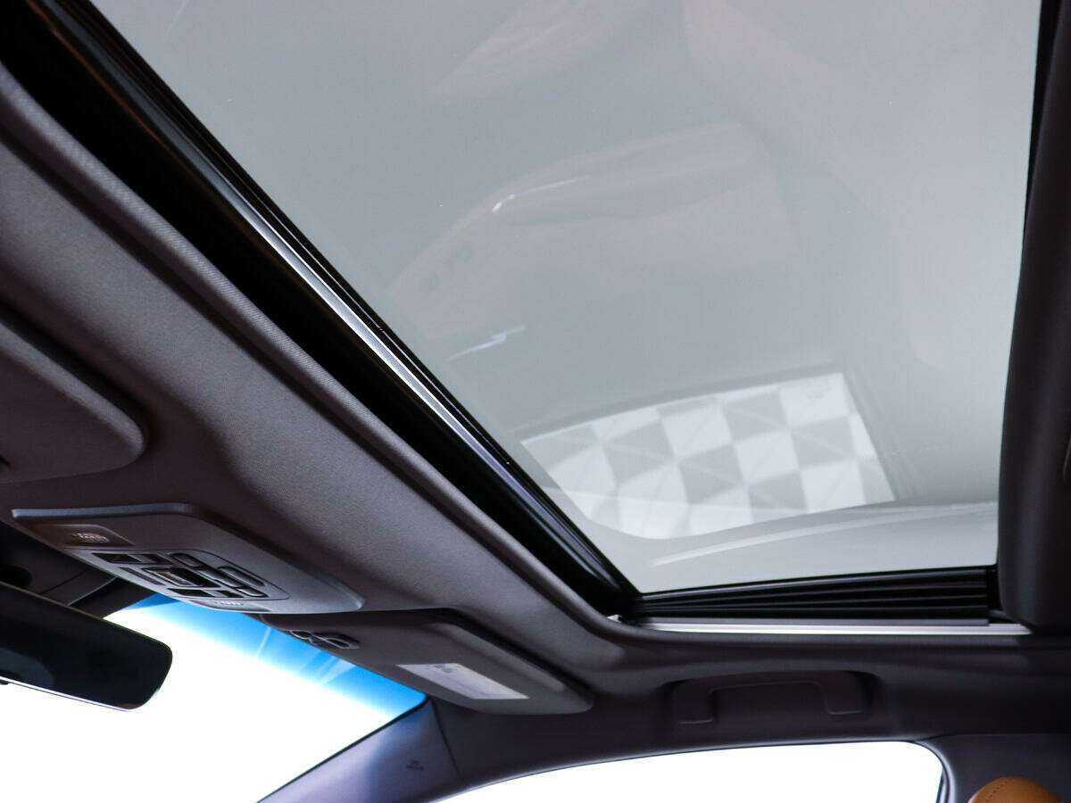 Toyota Avalon 2018 года с пробегом. Фото: #20