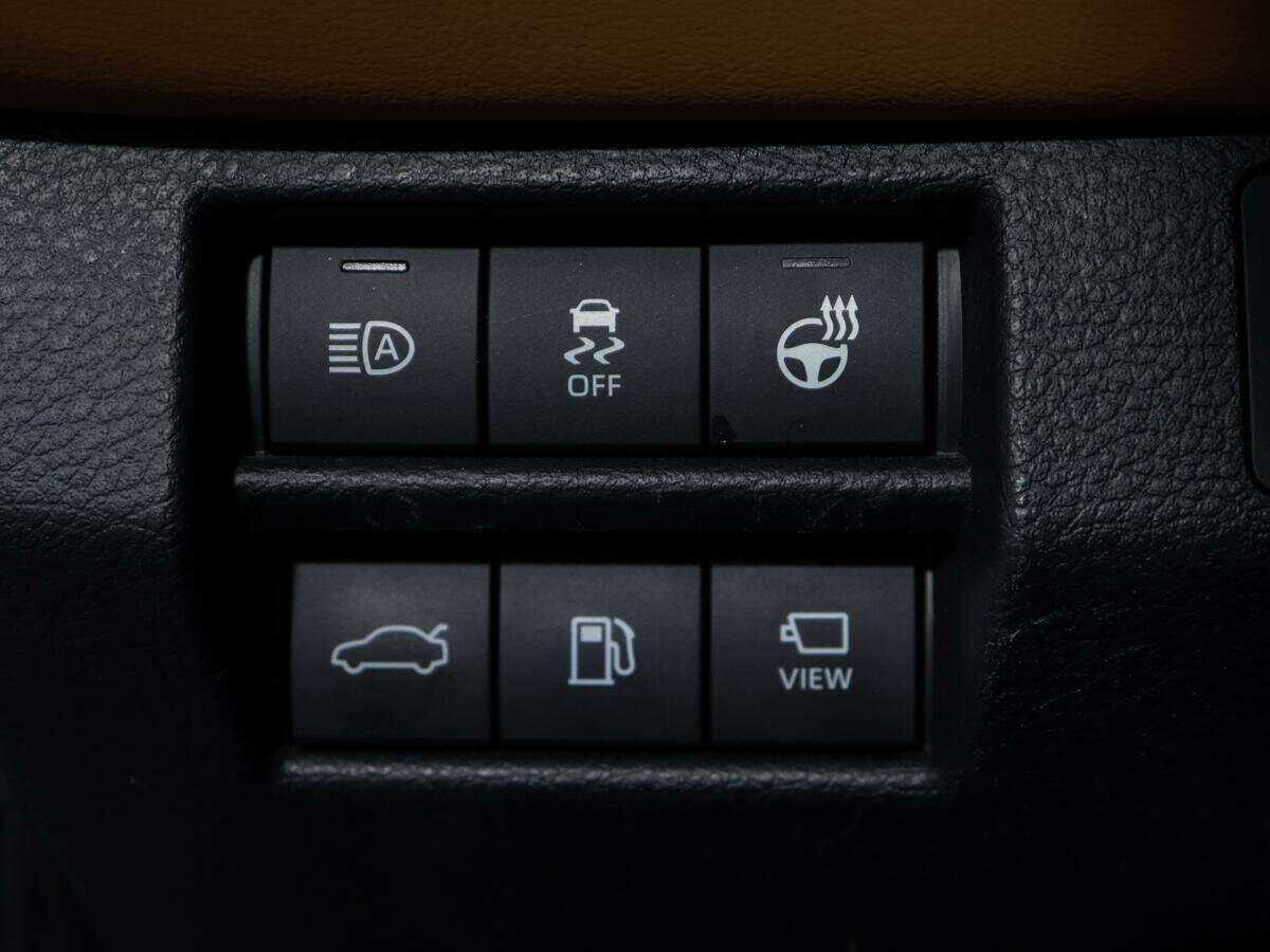 Toyota Avalon 2018 года с пробегом. Фото: #21