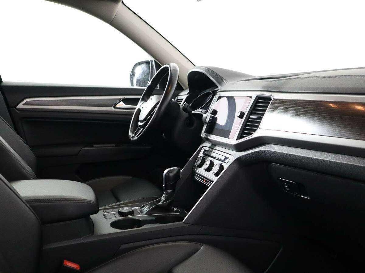 Volkswagen Teramont 2018 года с пробегом. Фото: #6