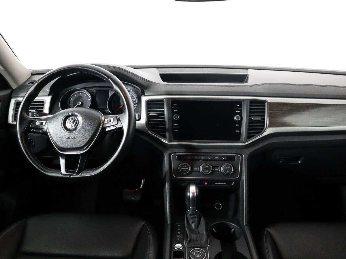 Volkswagen Teramont 2018 года с пробегом. Фото: #10