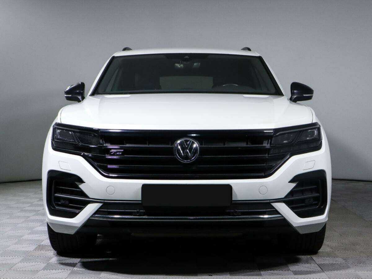 Volkswagen Touareg 2020 года с пробегом. Фото: #1