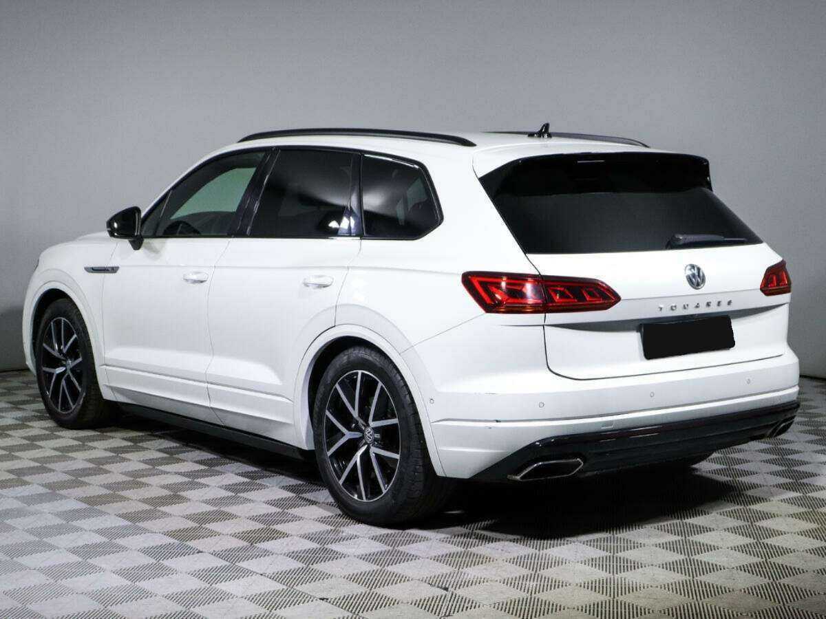 Volkswagen Touareg 2020 года с пробегом. Фото: #4