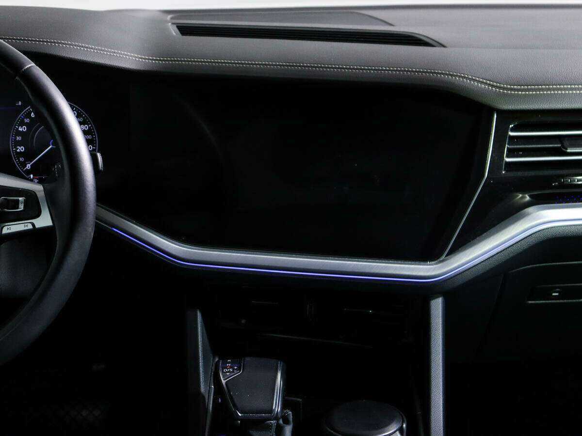 Volkswagen Touareg 2020 года с пробегом. Фото: #9