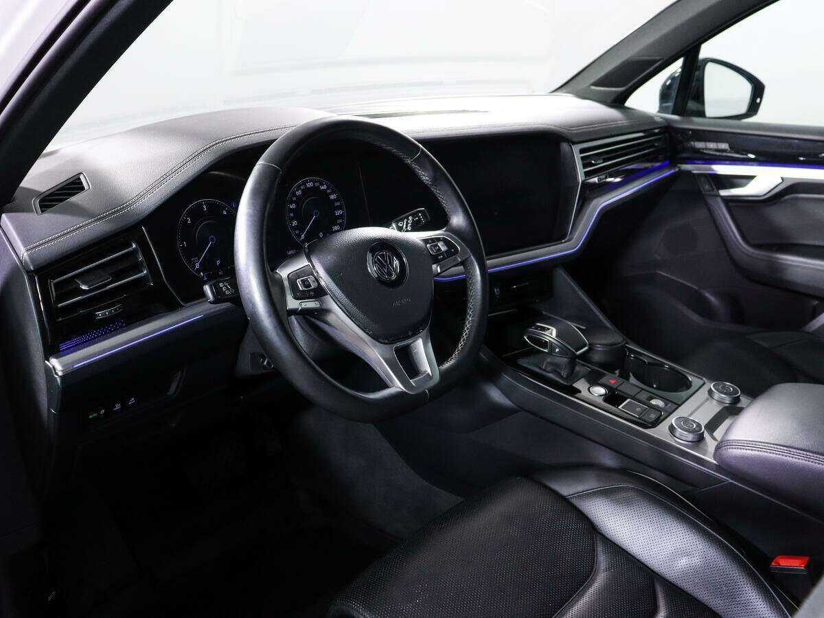 Volkswagen Touareg 2020 года с пробегом. Фото: #10