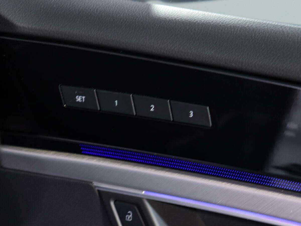 Volkswagen Touareg 2020 года с пробегом. Фото: #13