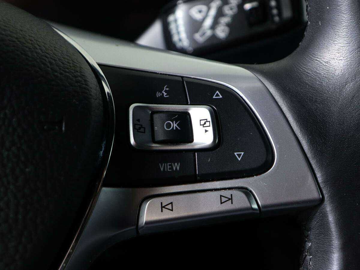 Volkswagen Touareg 2020 года с пробегом. Фото: #20