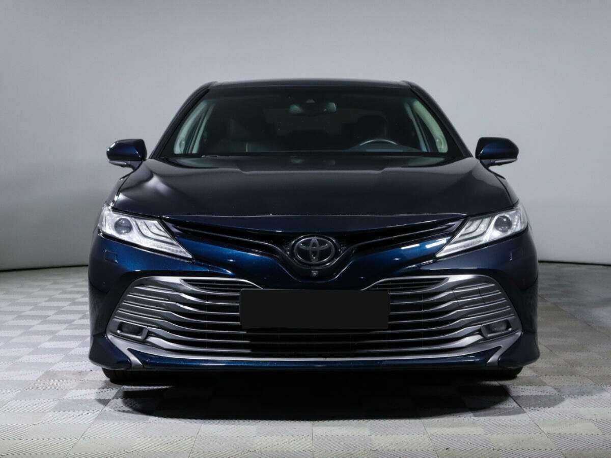 Toyota Camry 2018 года с пробегом. Фото: #1