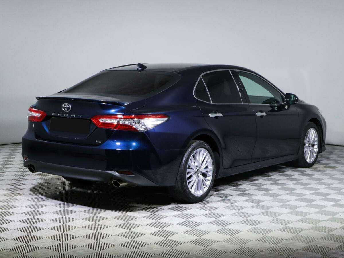Toyota Camry 2018 года с пробегом. Фото: #4