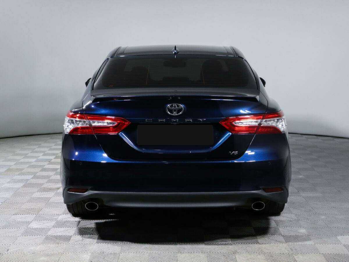 Toyota Camry 2018 года с пробегом. Фото: #5