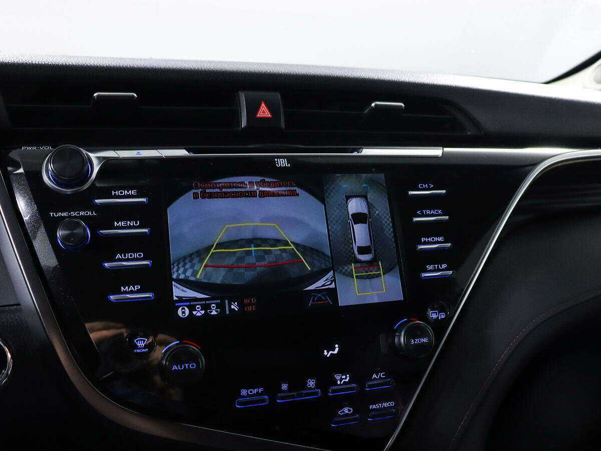 Toyota Camry 2018 года с пробегом. Фото: #14