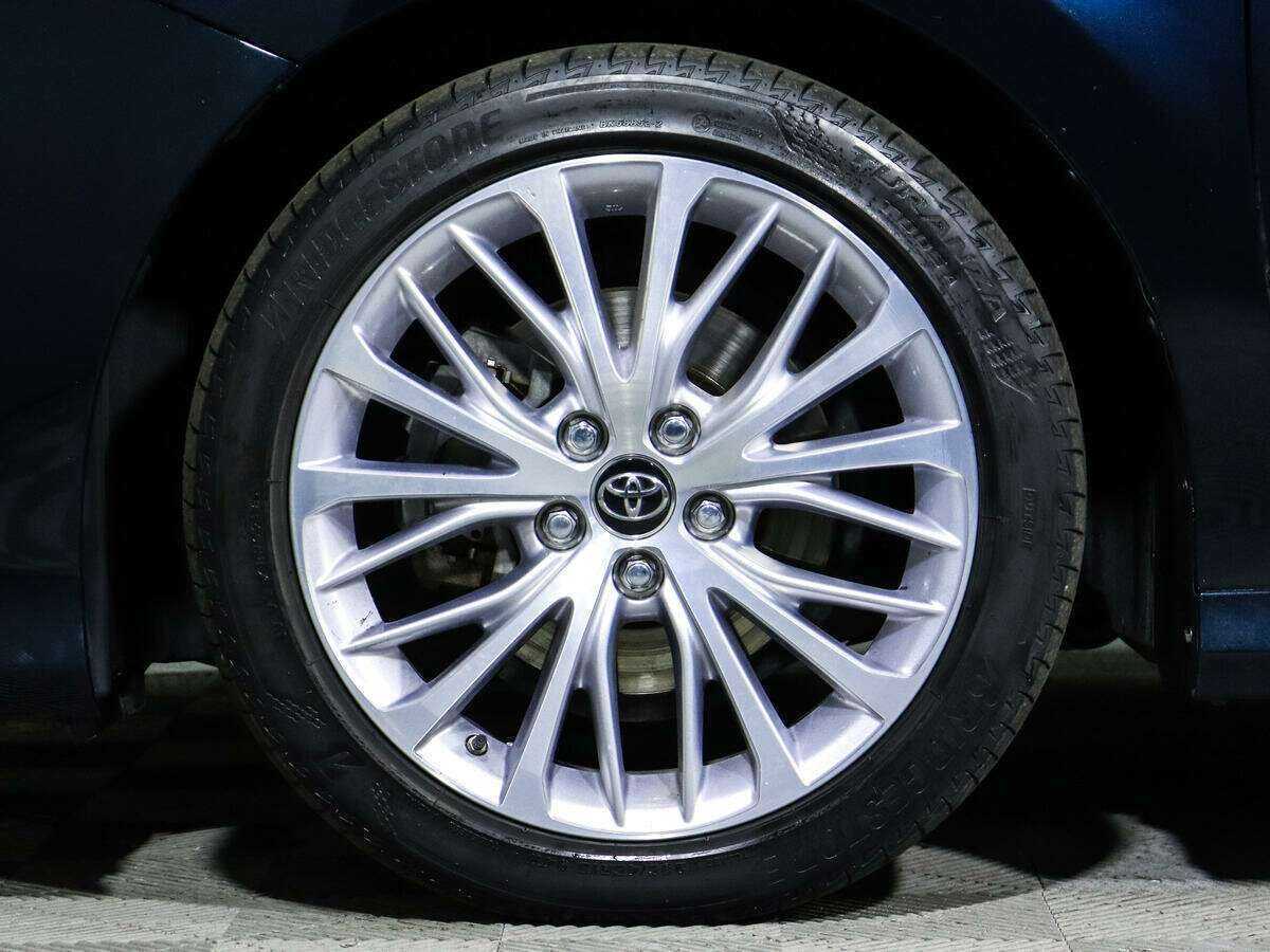 Toyota Camry 2018 года с пробегом. Фото: #20