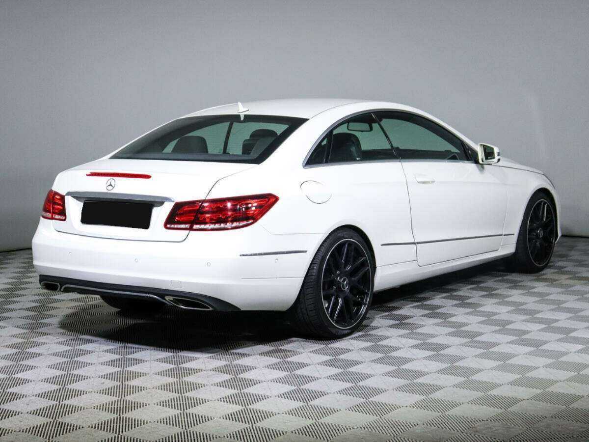 Mercedes-Benz E-Класс 2013 года с пробегом. Фото: #2