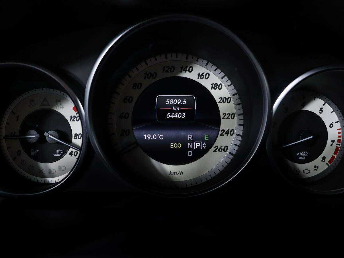 Mercedes-Benz E-Класс 2013 года с пробегом. Фото: #7