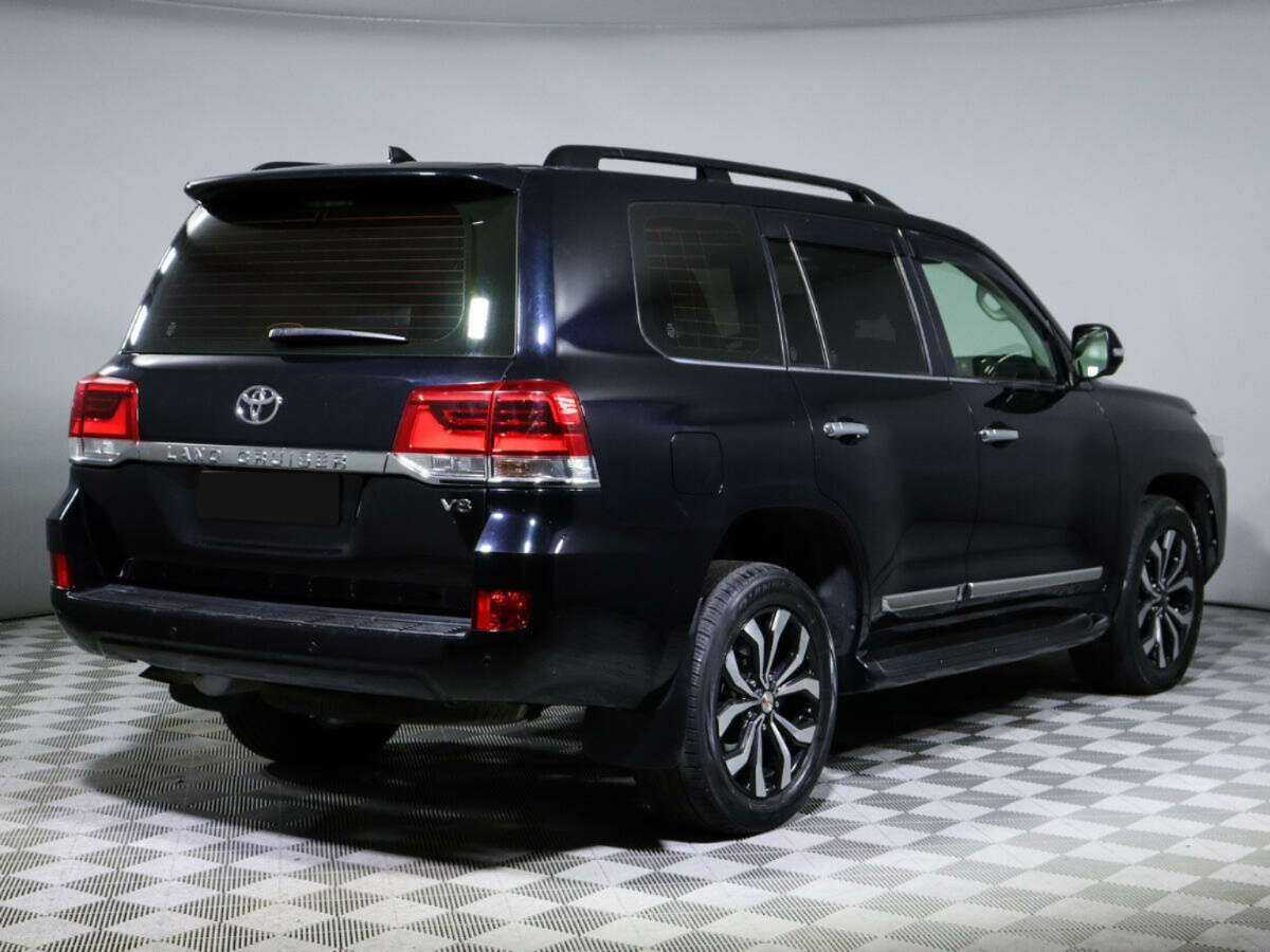 Toyota Land Cruiser 2017 года с пробегом. Фото: #2