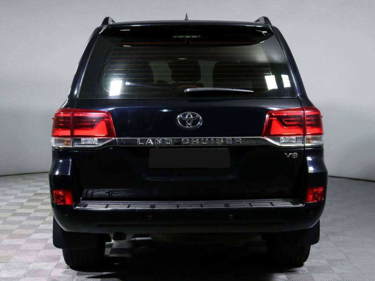 Toyota Land Cruiser 2017 года с пробегом. Фото: #3
