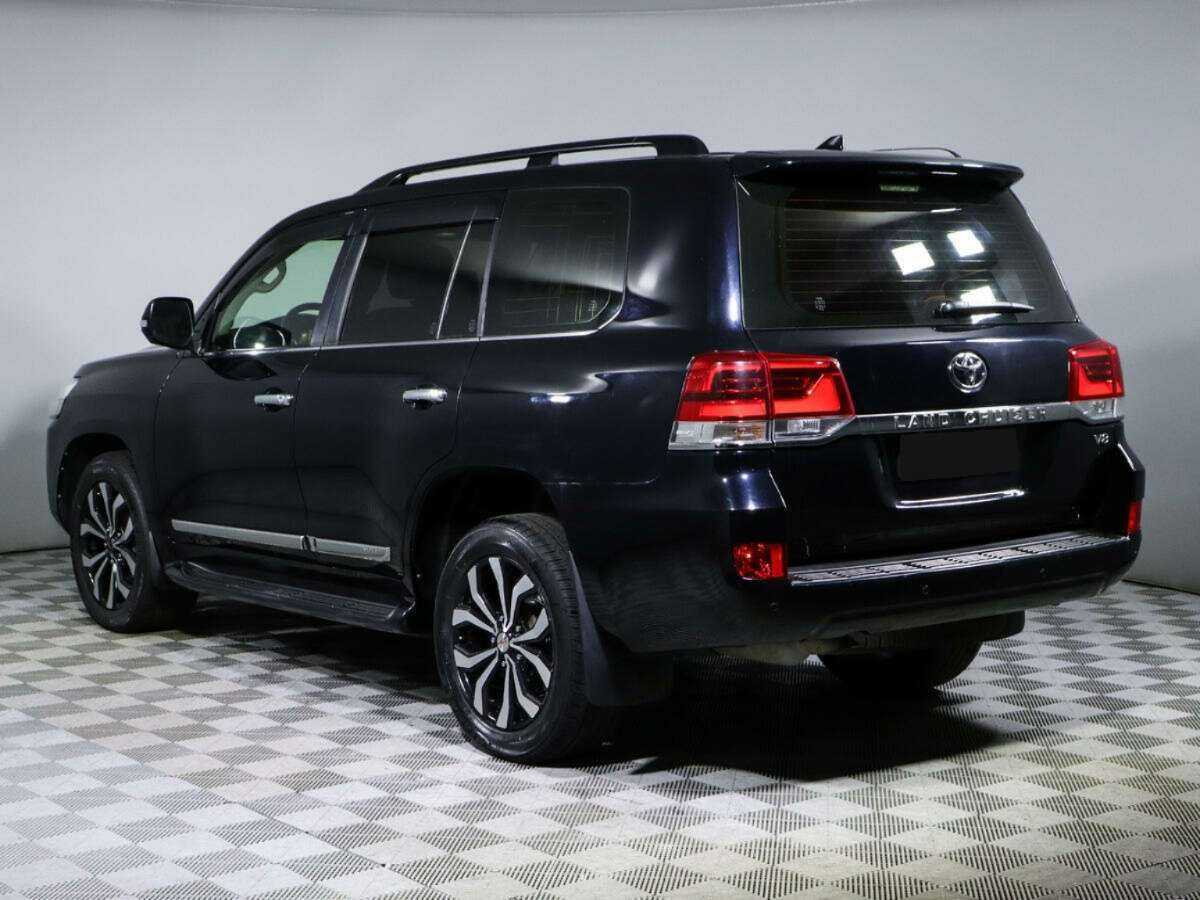 Toyota Land Cruiser 2017 года с пробегом. Фото: #4
