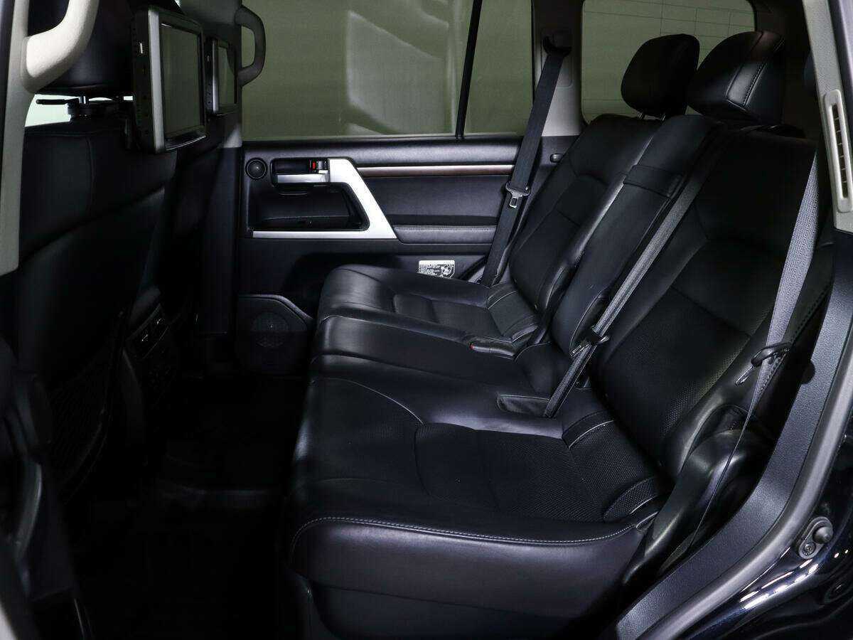 Toyota Land Cruiser 2017 года с пробегом. Фото: #6