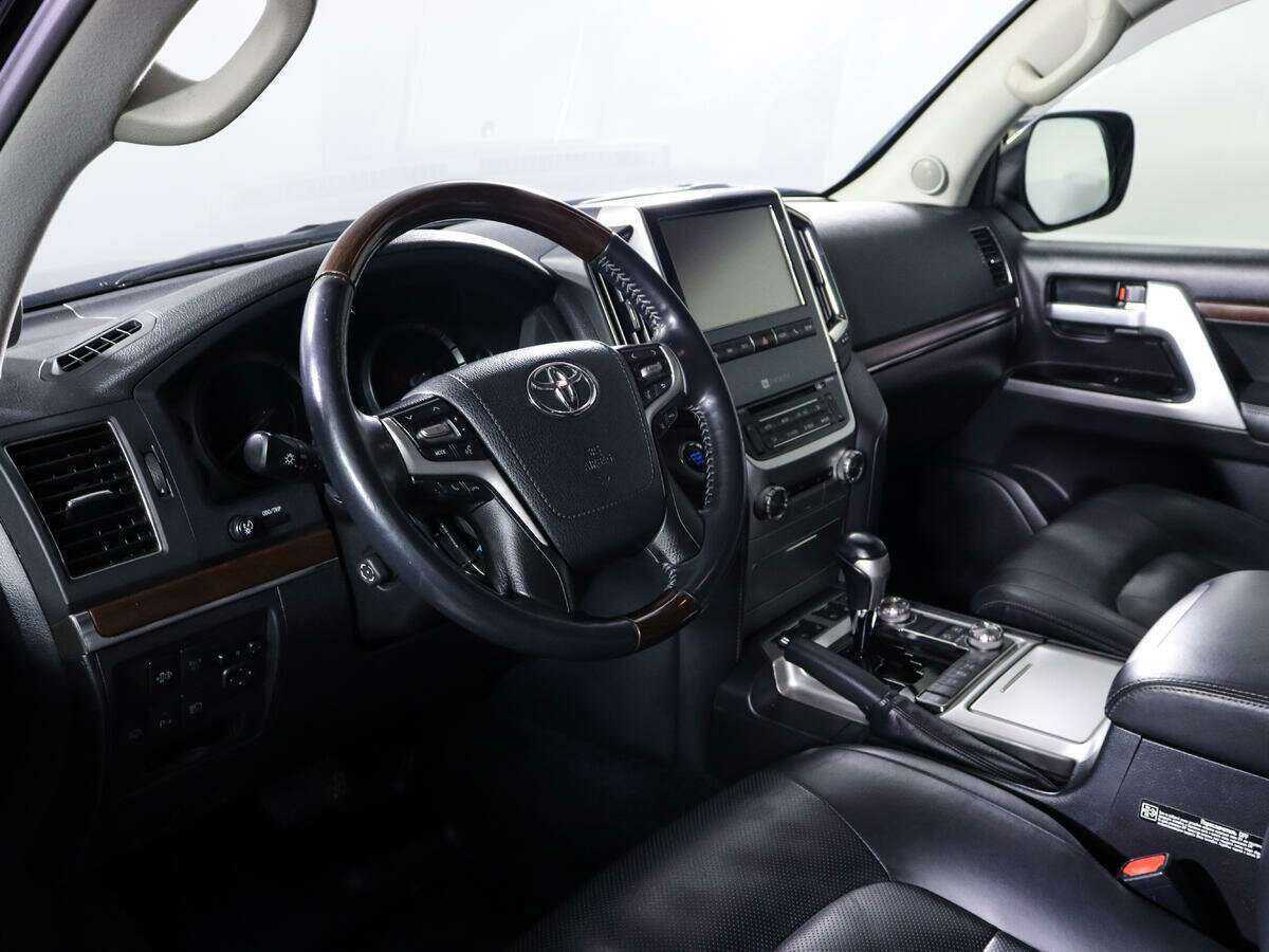 Toyota Land Cruiser 2017 года с пробегом. Фото: #10
