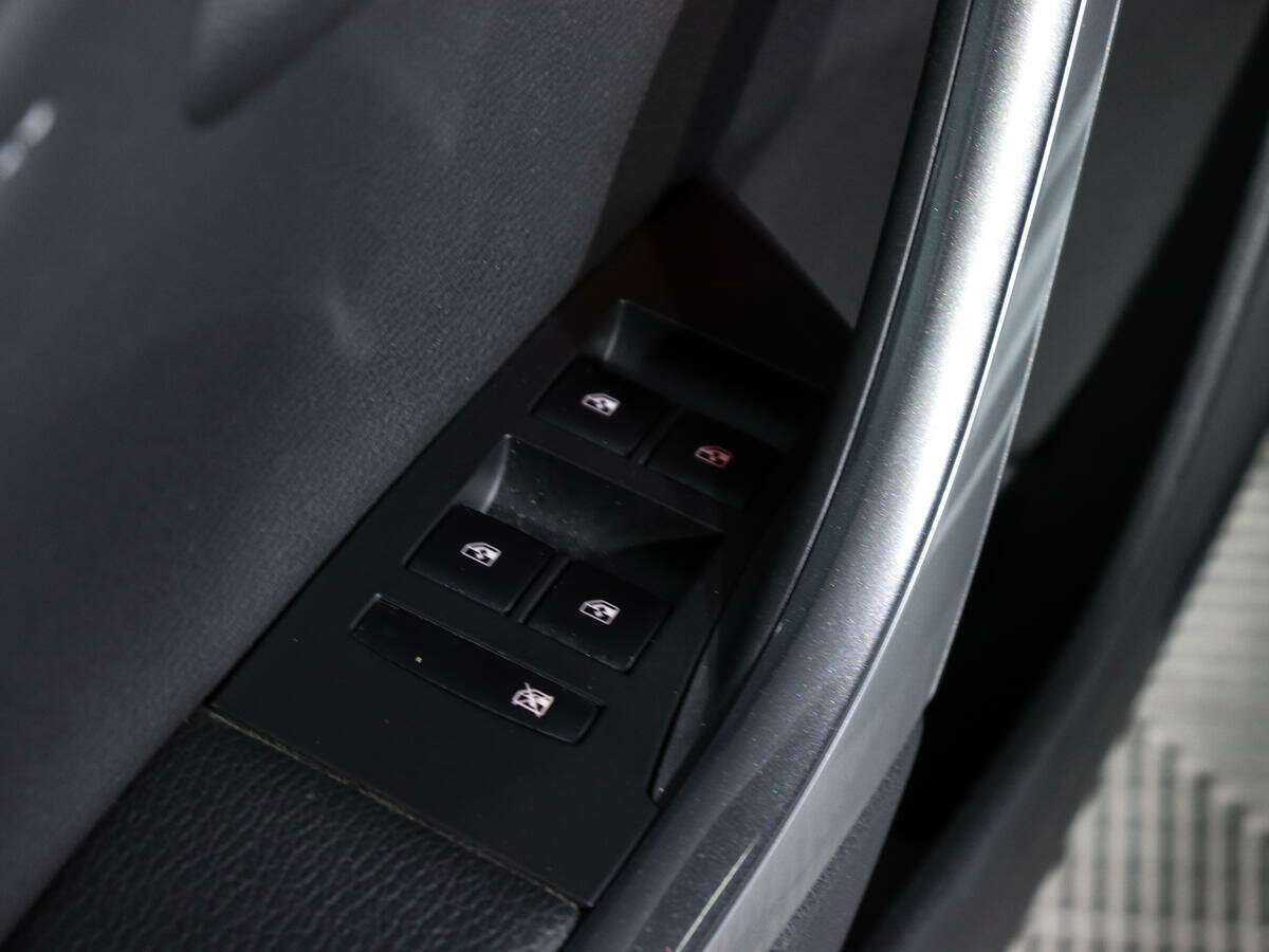 Б/У Опель Астра 2013 года. Фото: #14