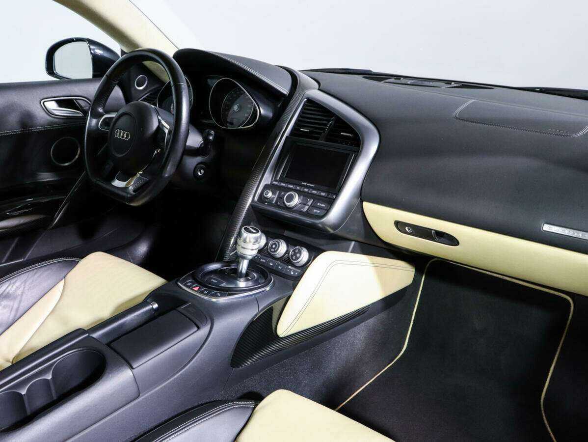 Audi R8 2008 года с пробегом. Фото: #8