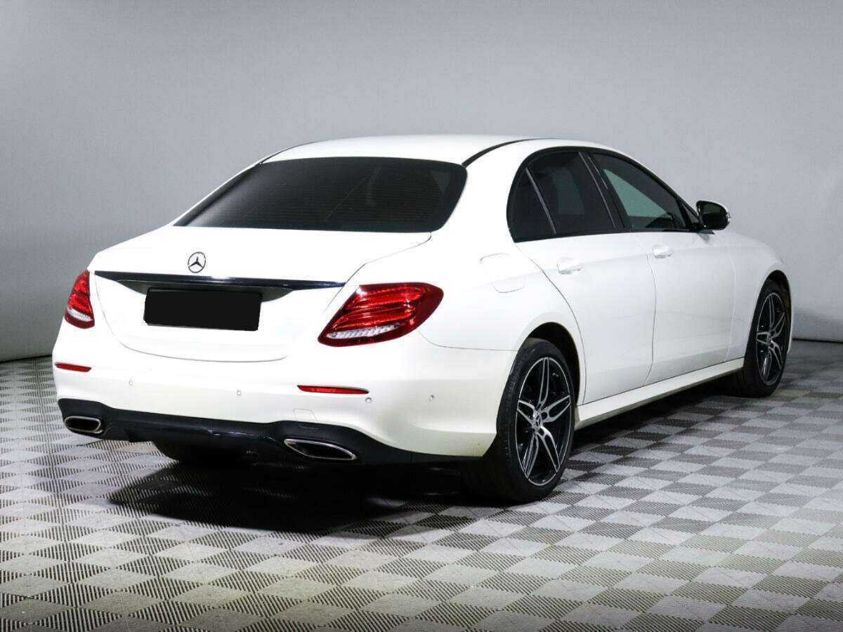 Mercedes-Benz E-Класс 2019 года с пробегом. Фото: #3