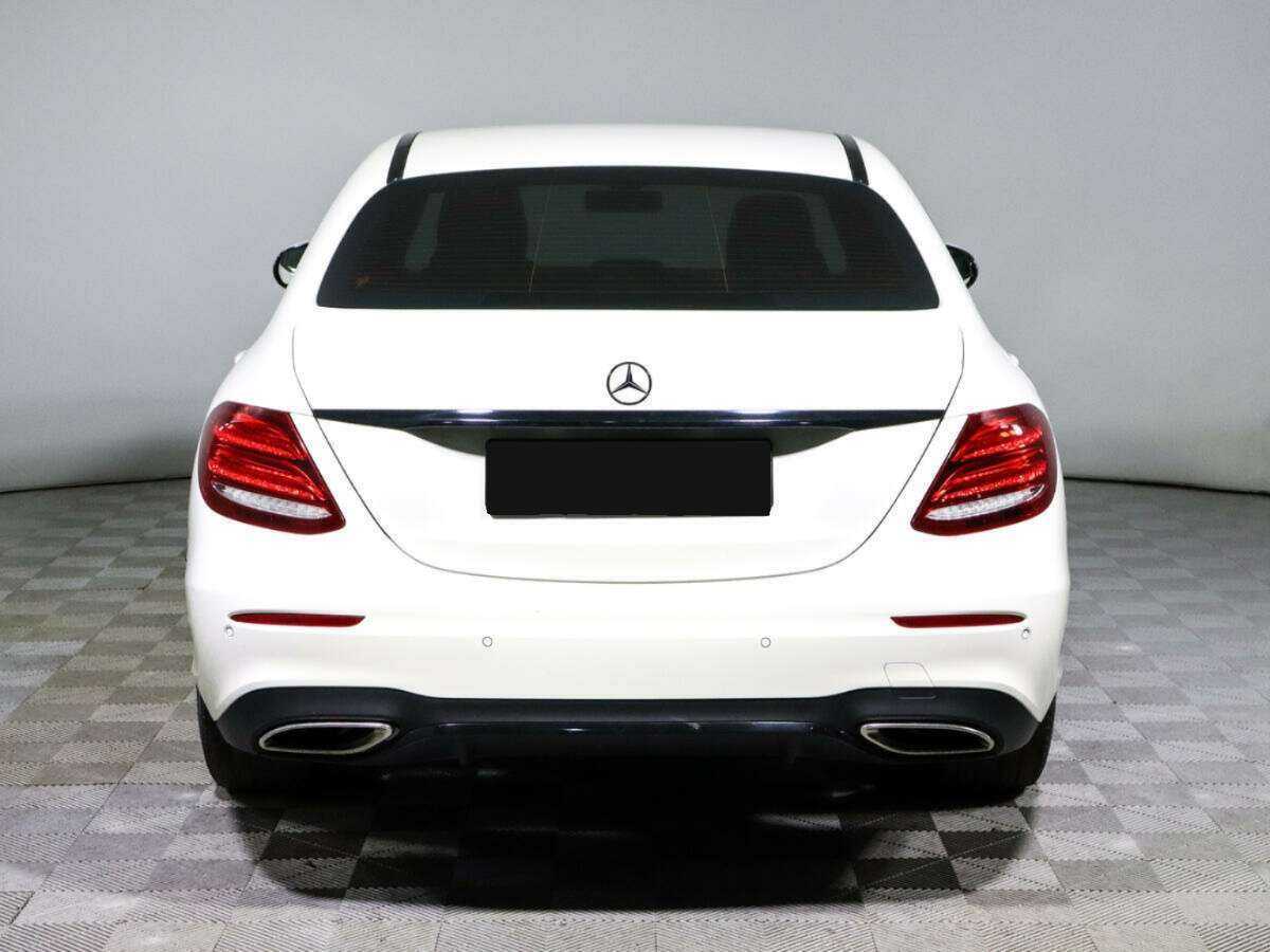 Mercedes-Benz E-Класс 2019 года с пробегом. Фото: #4