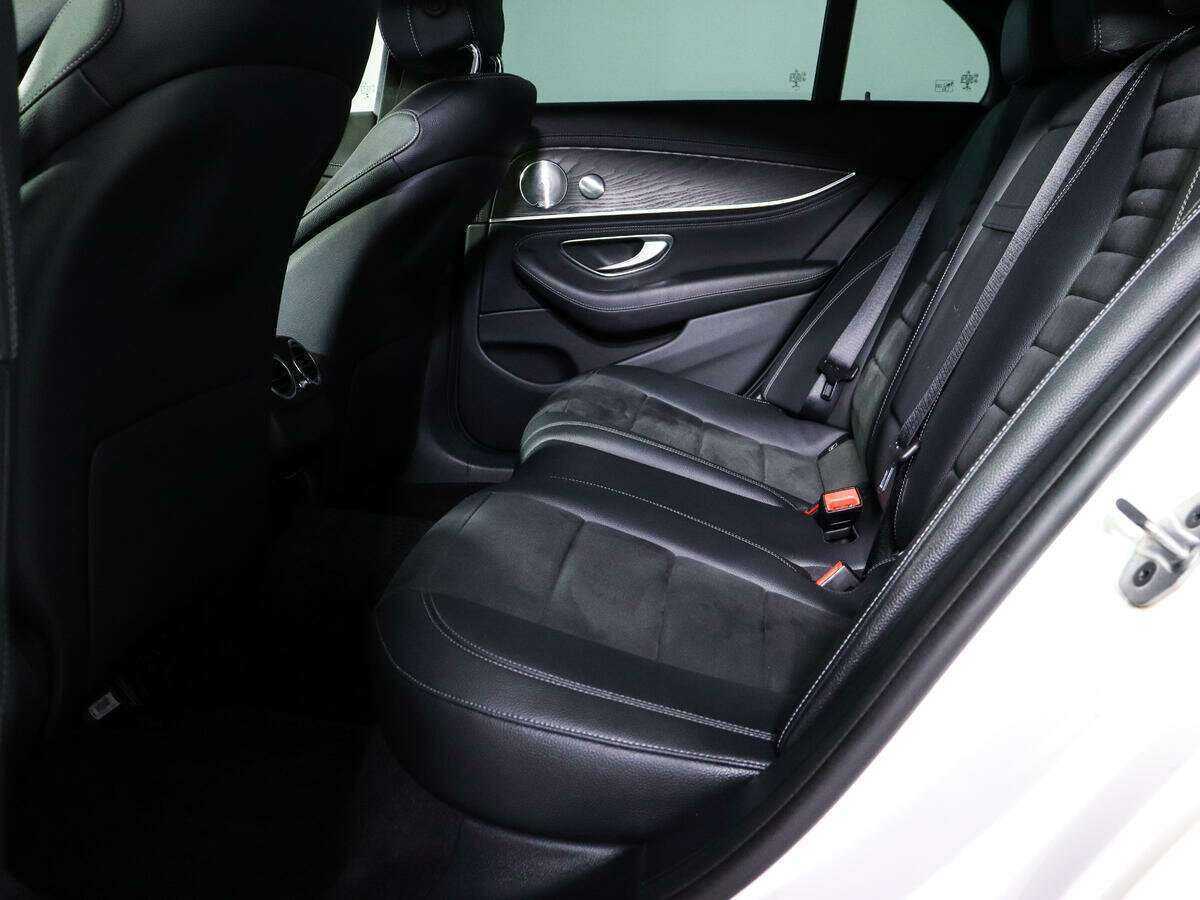 Mercedes-Benz E-Класс 2019 года с пробегом. Фото: #7