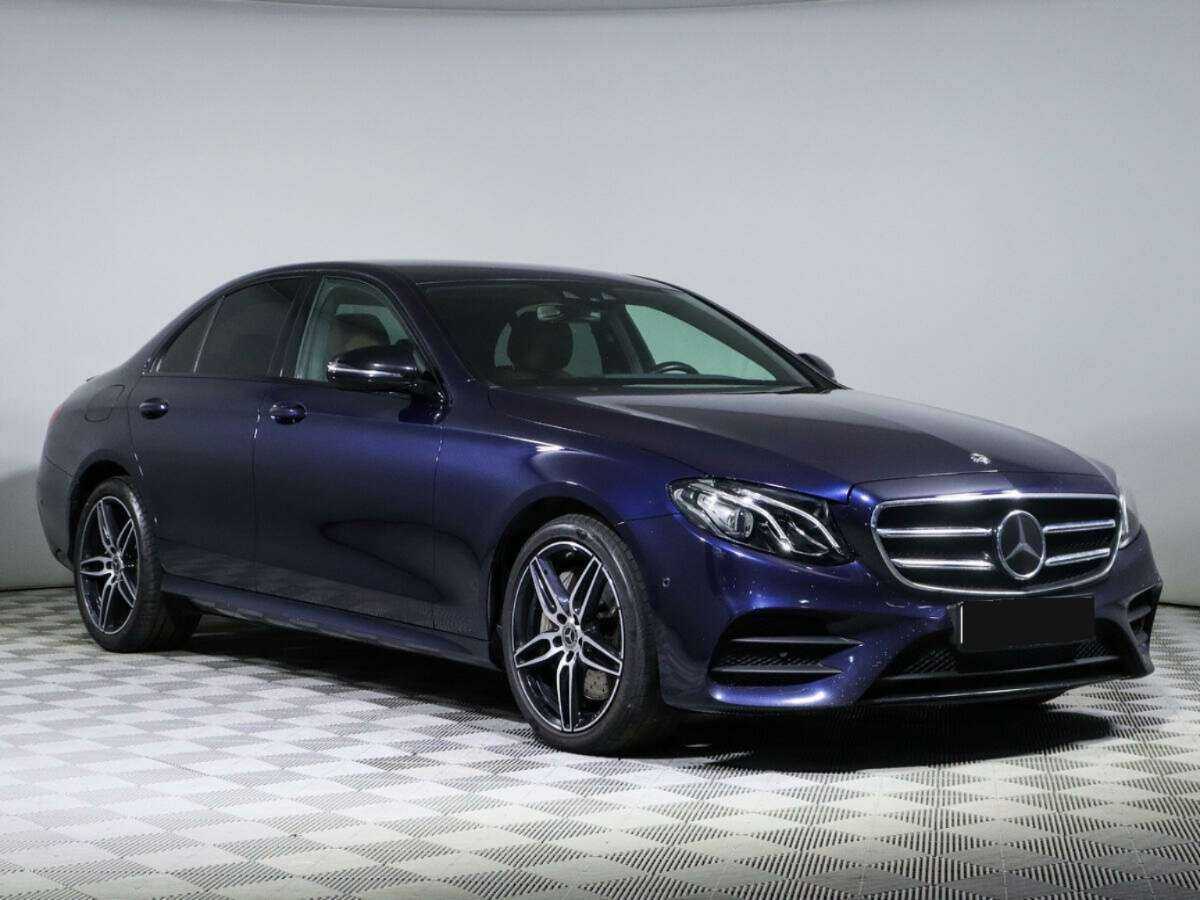Mercedes-Benz E-Класс 2019 года с пробегом. Фото: #2