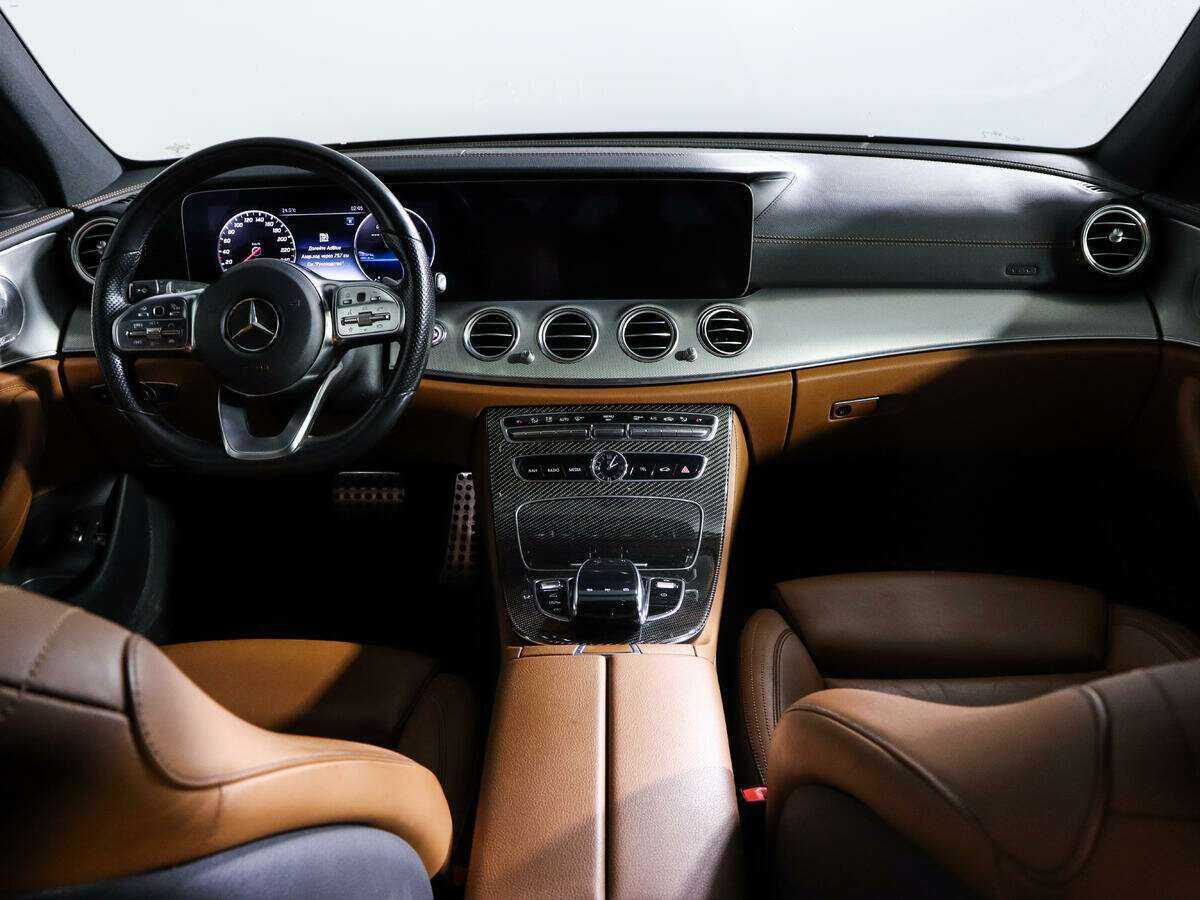 Mercedes-Benz E-Класс 2019 года с пробегом. Фото: #11