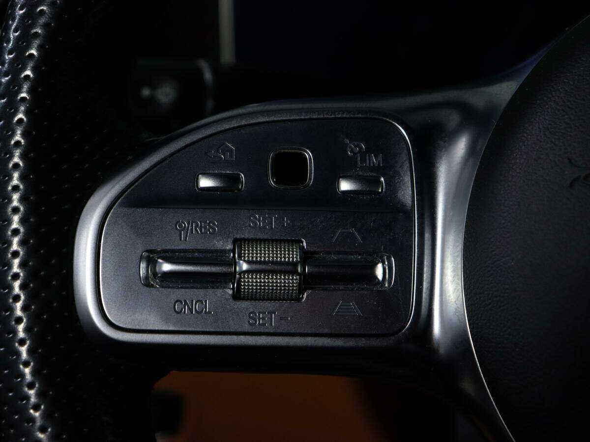 Mercedes-Benz E-Класс 2019 года с пробегом. Фото: #21