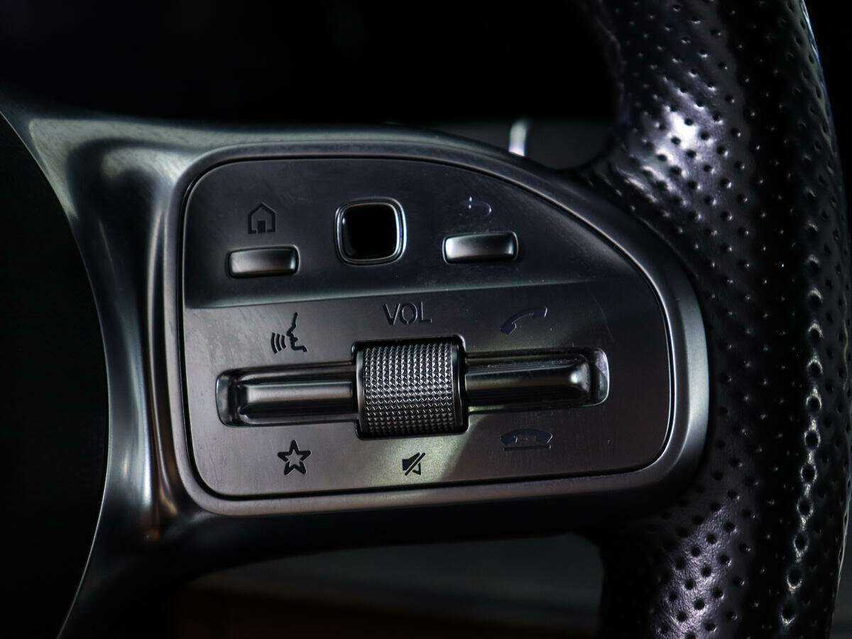 Mercedes-Benz E-Класс 2019 года с пробегом. Фото: #22