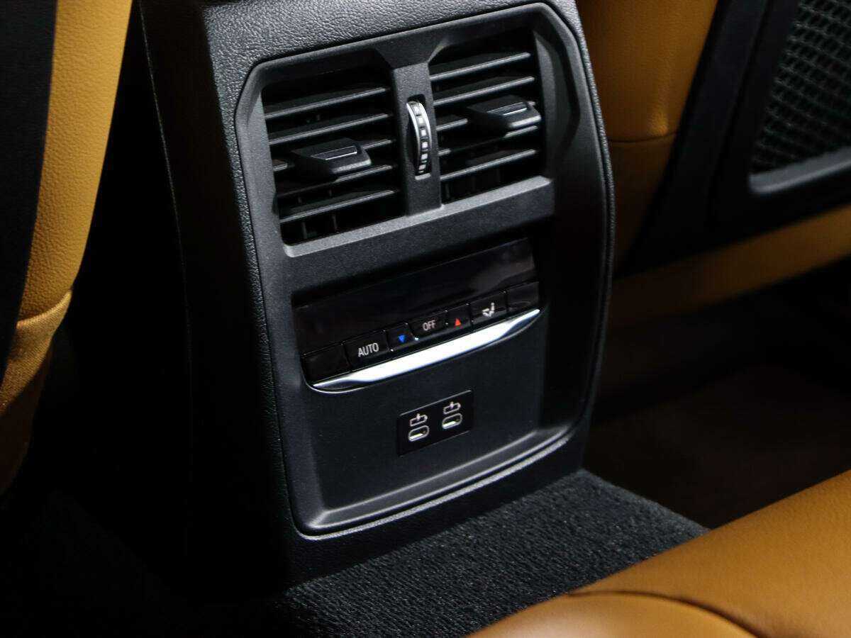 BMW 3 серии 2020 года с пробегом. Фото: #14