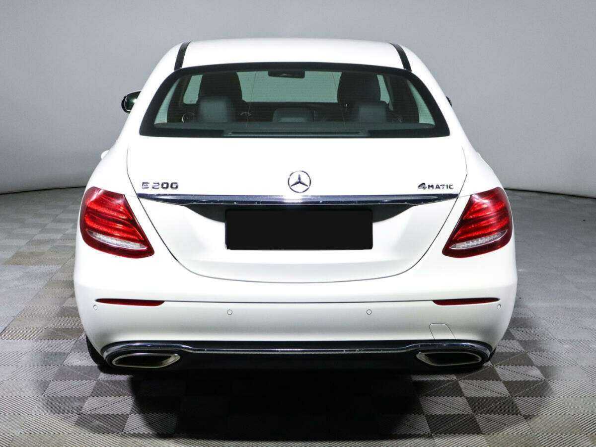 Mercedes-Benz E-Класс 2018 года с пробегом. Фото: #4