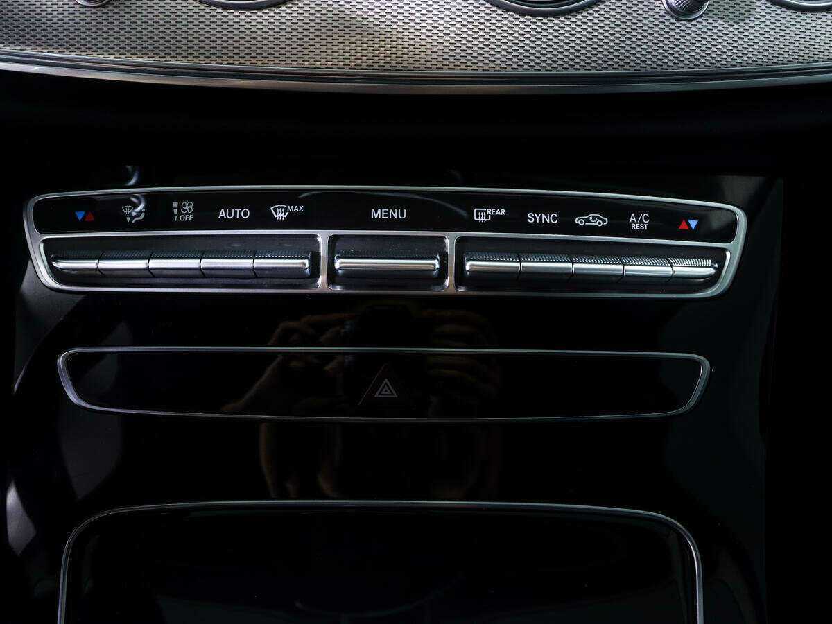 Mercedes-Benz E-Класс 2018 года с пробегом. Фото: #15