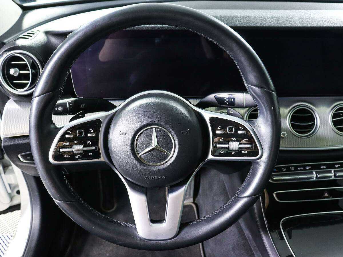 Mercedes-Benz E-Класс 2018 года с пробегом. Фото: #17