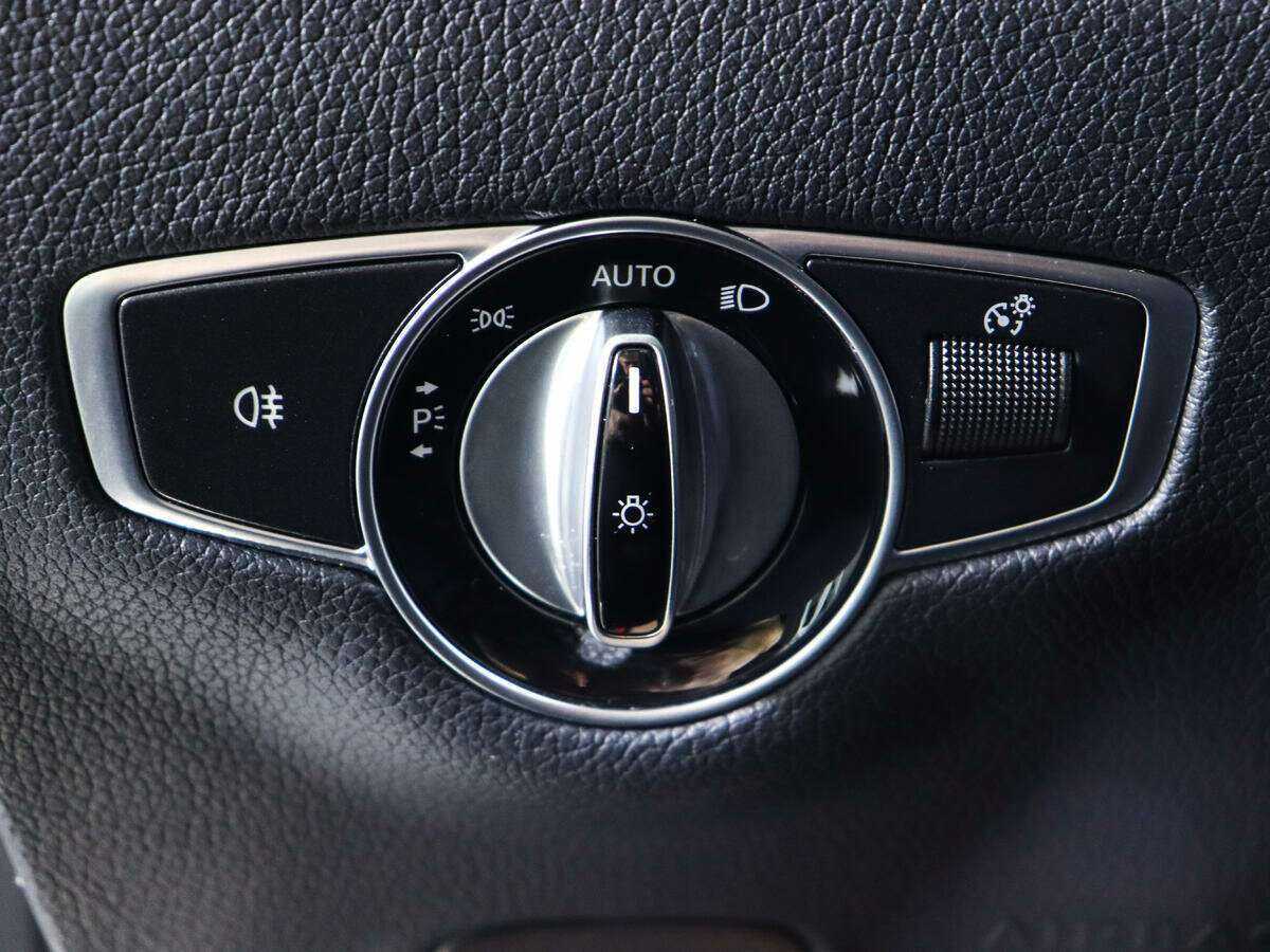 Mercedes-Benz E-Класс 2018 года с пробегом. Фото: #18