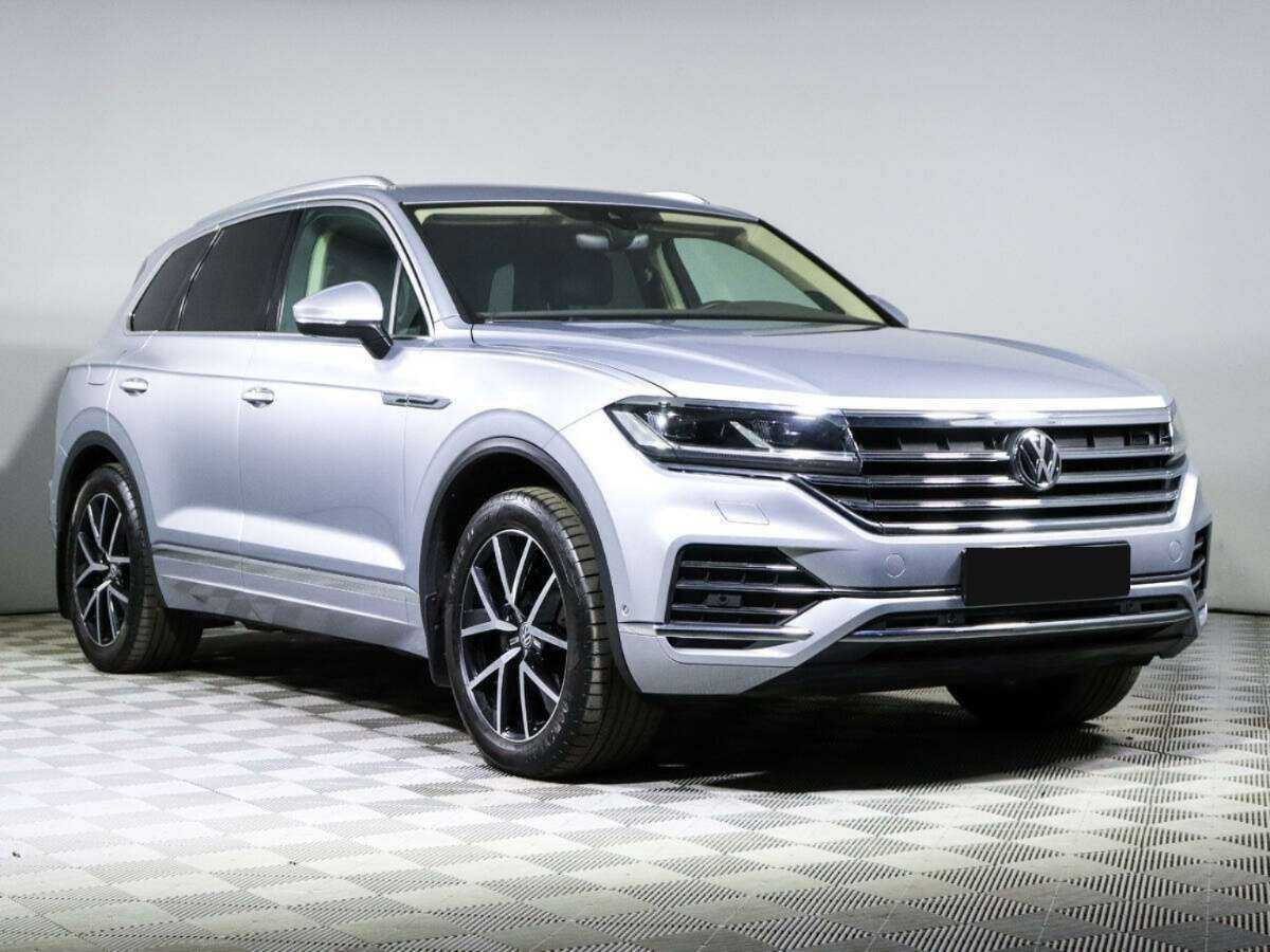Volkswagen Touareg 2018 года с пробегом. Фото: #2