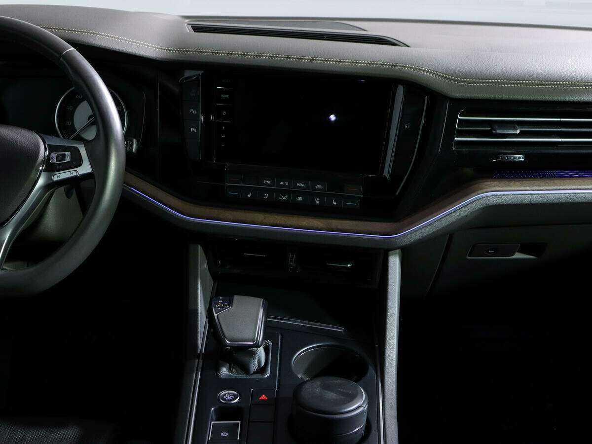 Volkswagen Touareg 2018 года с пробегом. Фото: #11