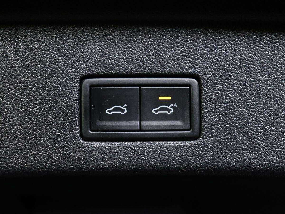 Volkswagen Touareg 2018 года с пробегом. Фото: #18